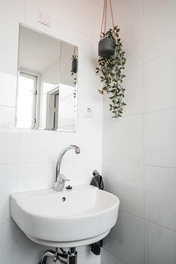 The Lion King - 6 Person Linked Apartment With Roof Terrace Groninga Esterno foto