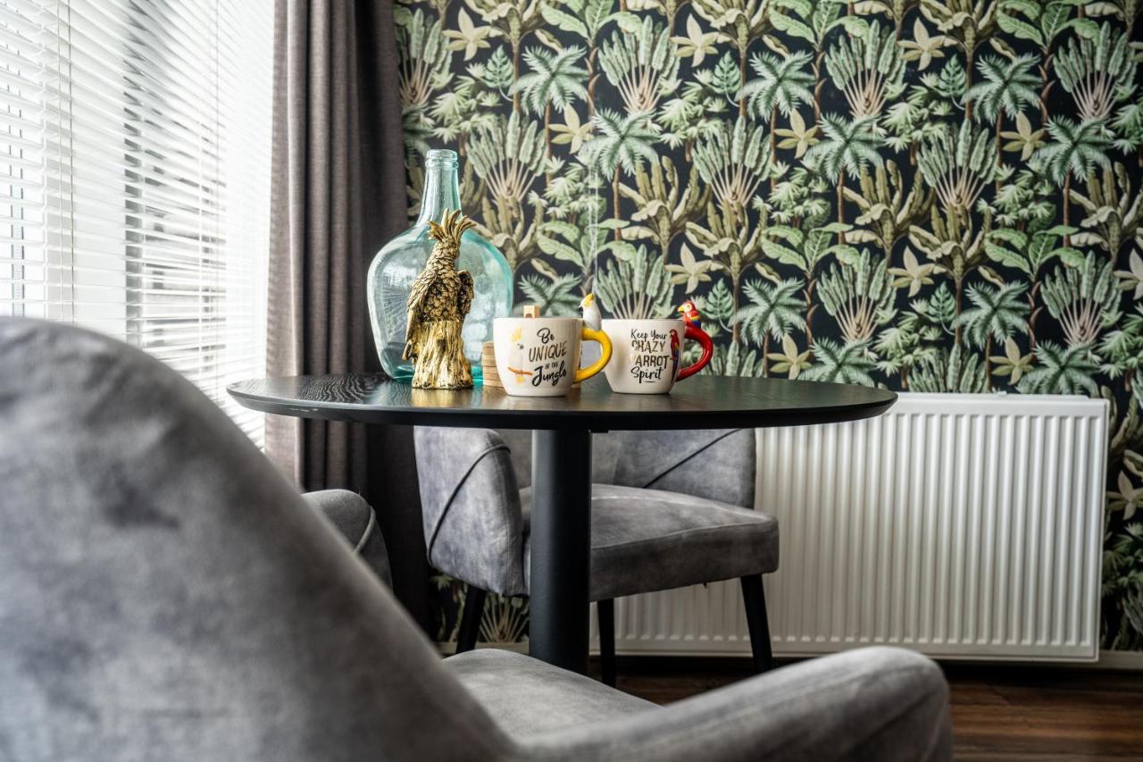 The Lion King - 6 Person Linked Apartment With Roof Terrace Groninga Esterno foto