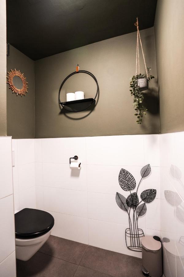 The Lion King - 6 Person Linked Apartment With Roof Terrace Groninga Esterno foto