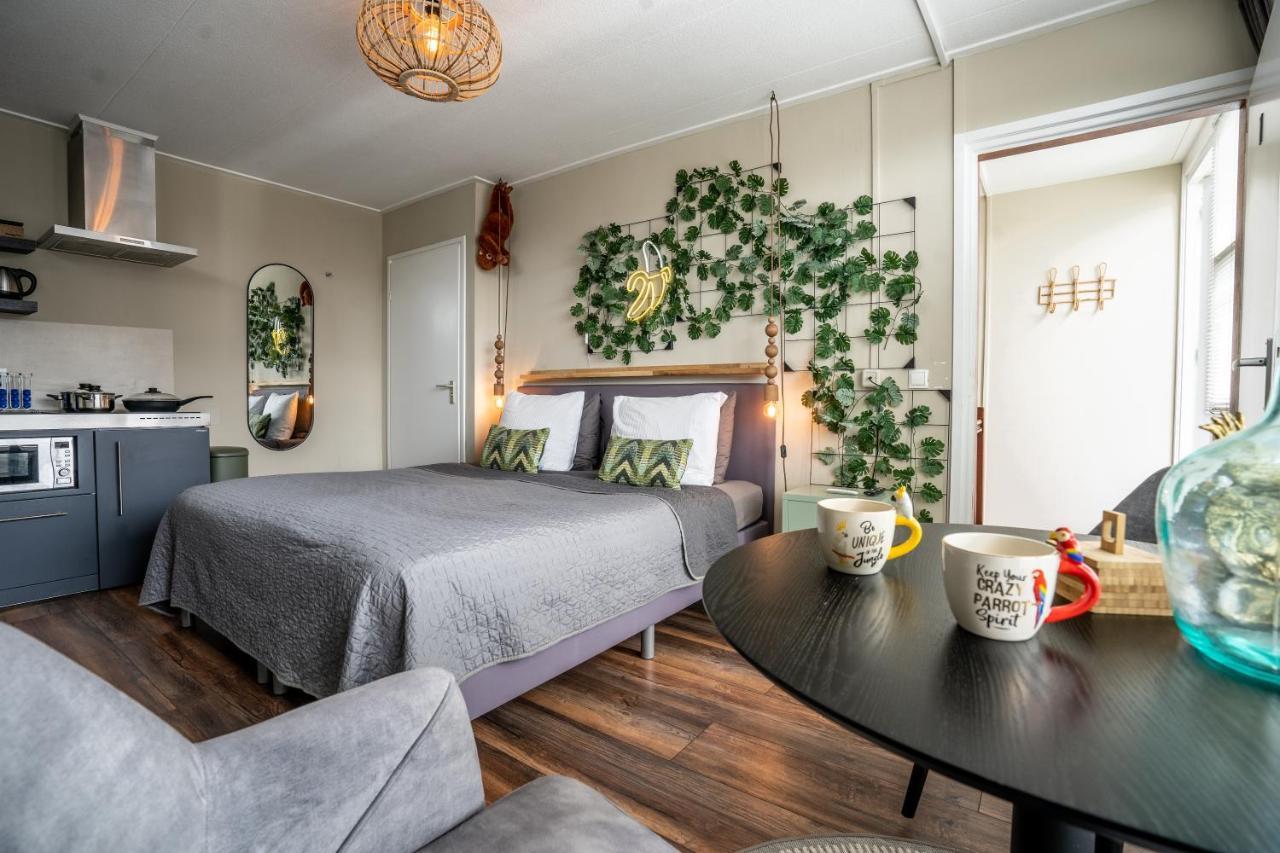 The Lion King - 6 Person Linked Apartment With Roof Terrace Groninga Esterno foto